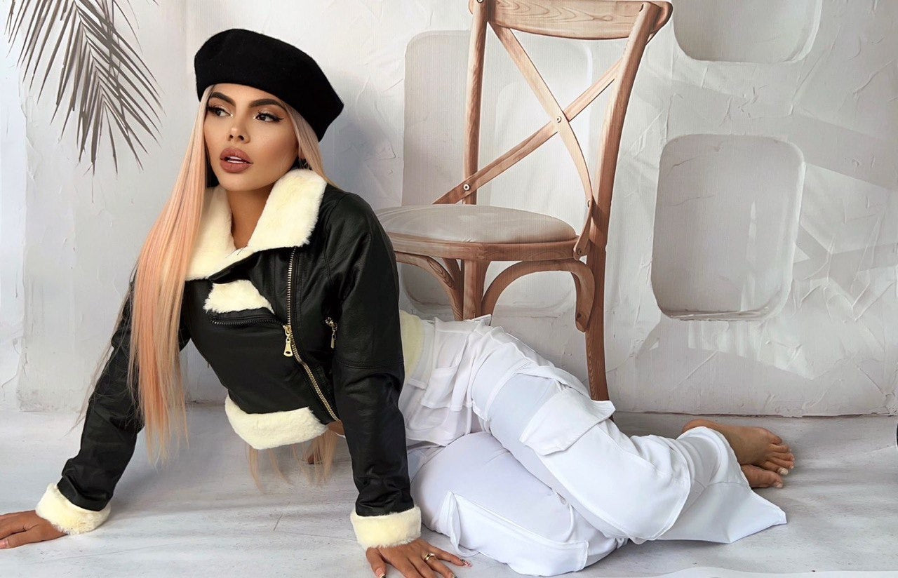 Chamarra corta en cuero textil N27A1